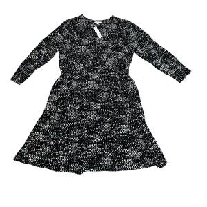 Chicos Long Sleeve Surplice Black White Geometric Print Midi Dress Size 20